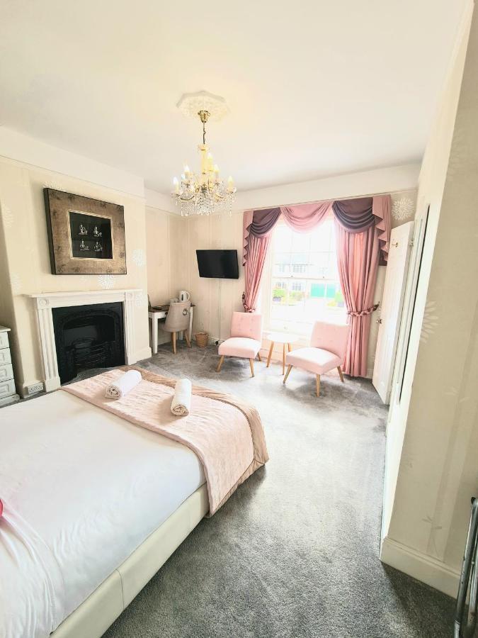 Beaufort Lodge - Central Location & Free Parking Taunton Eksteriør billede