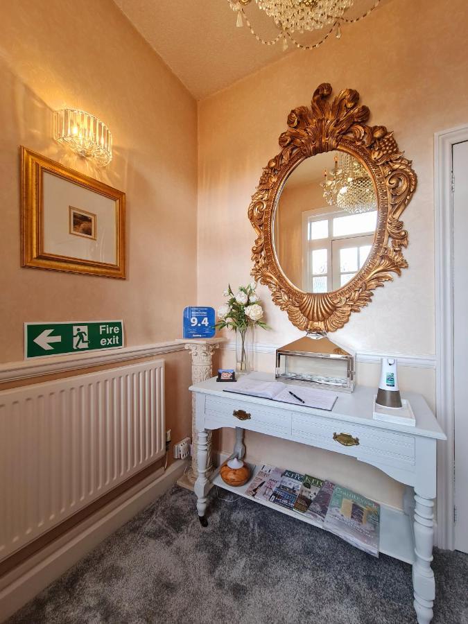 Beaufort Lodge - Central Location & Free Parking Taunton Eksteriør billede