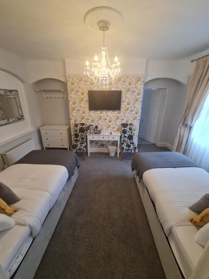 Beaufort Lodge - Central Location & Free Parking Taunton Eksteriør billede