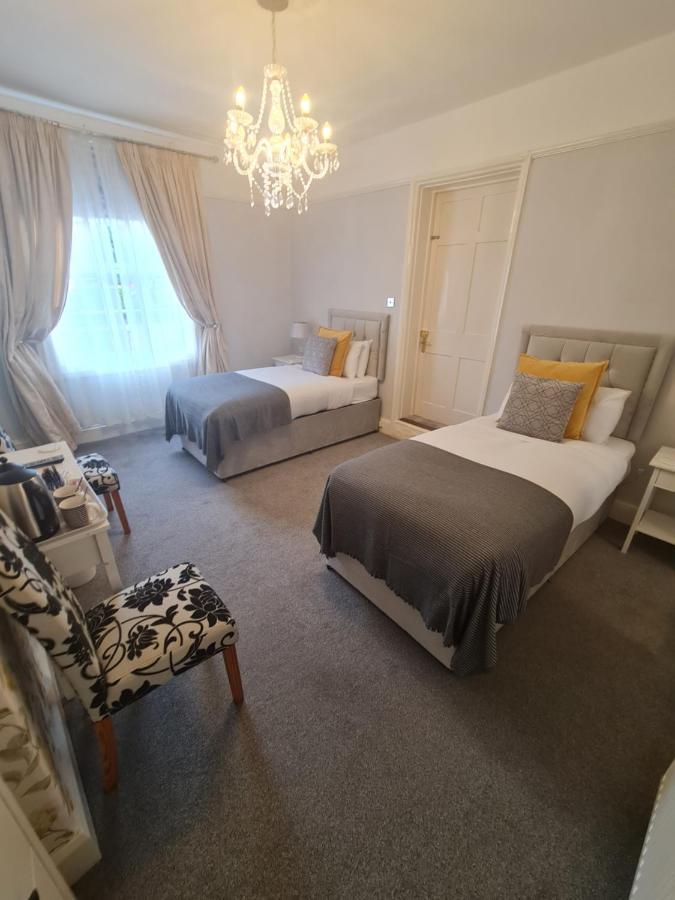Beaufort Lodge - Central Location & Free Parking Taunton Eksteriør billede