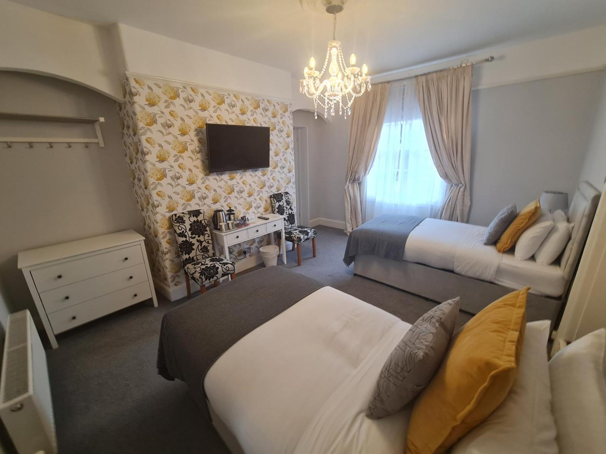 Beaufort Lodge - Central Location & Free Parking Taunton Eksteriør billede
